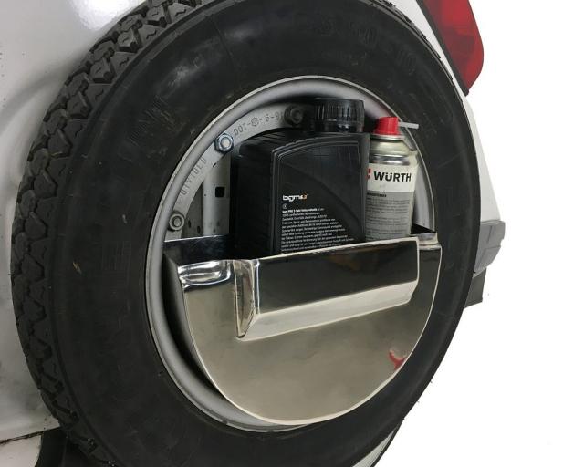 Gepäckbox für Reserverad im Durchstieg SPAQ